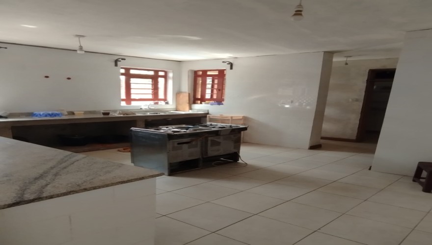 4 Bedroom + 2 Bedroom House House fo...