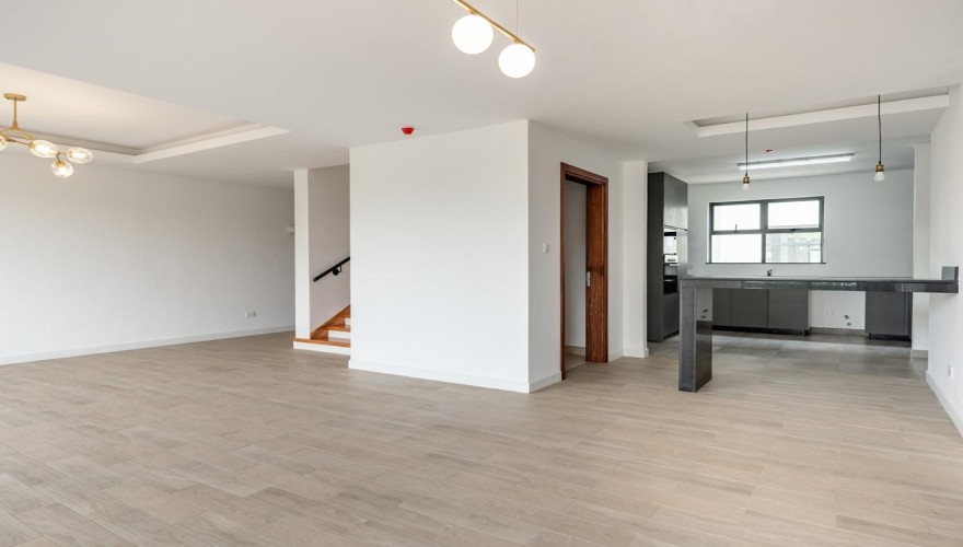 4bdrm Duplex in Rosylin, Parklands/H...