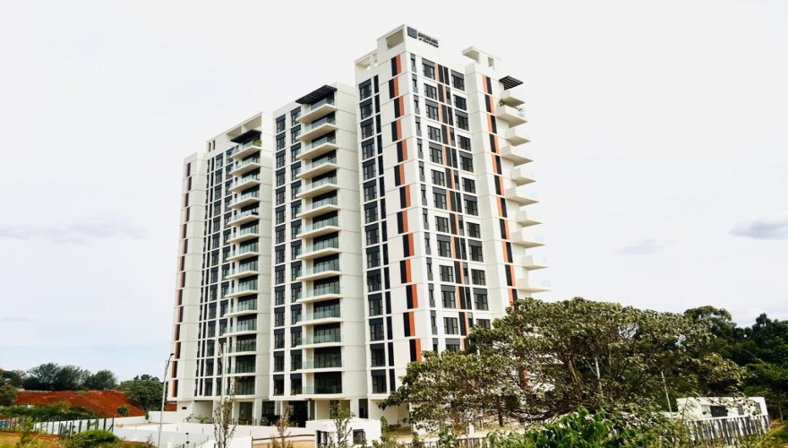 Riverbank - UN Approved Residences;...