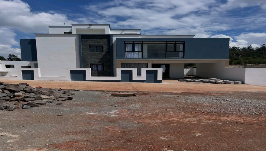 Royal Kikuyu Villas: Modern 5 Bedroo...