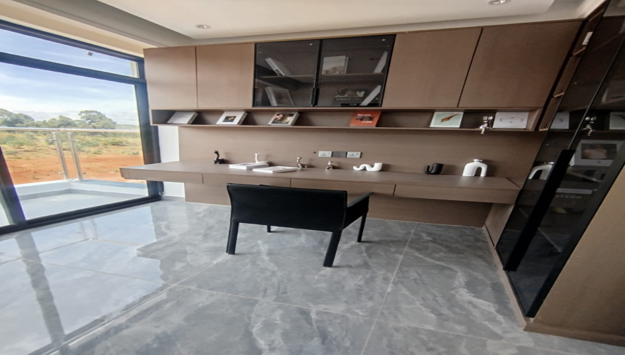 Modern 5 Bedroom Villas in the  Leaf...